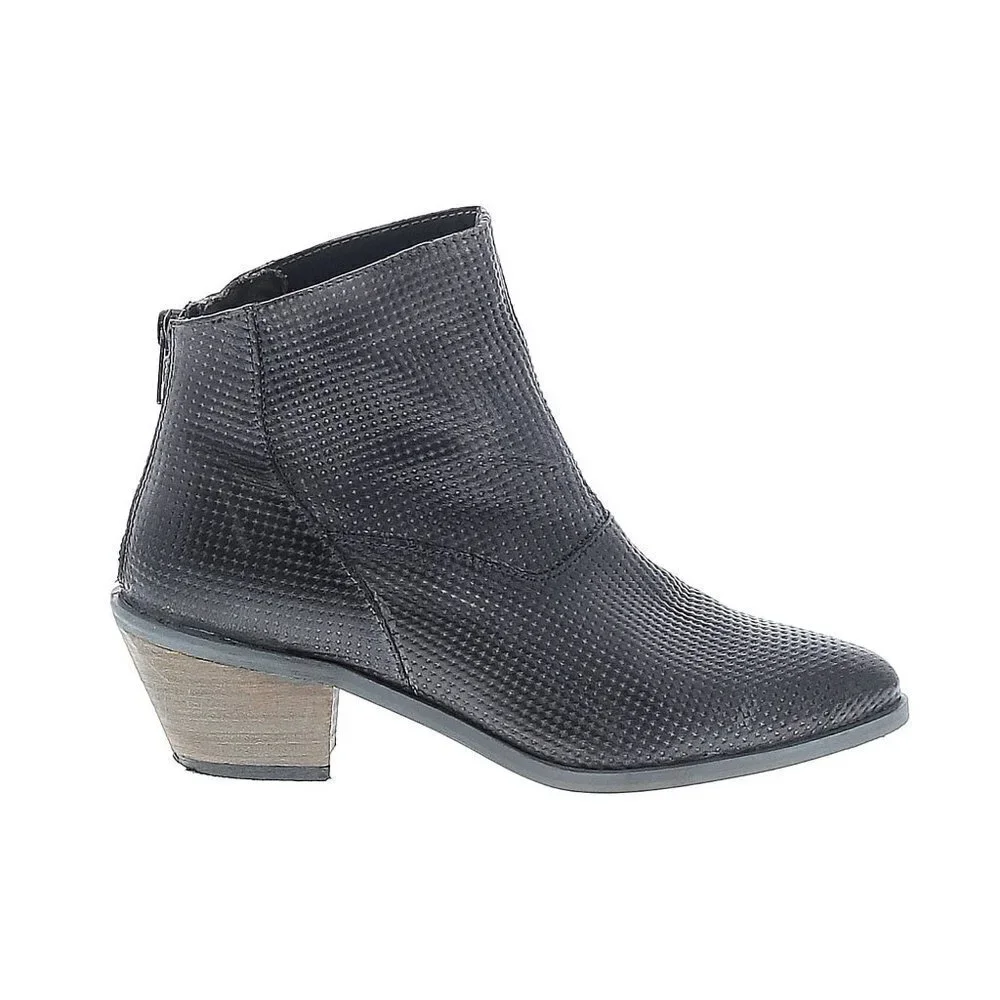 Journee Collection Signature Cassie Ankle Bootie Grey Leather 7